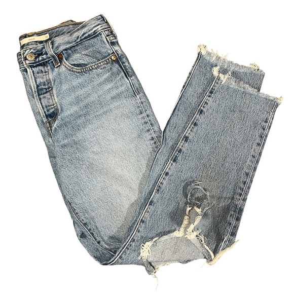 Levi’s Wedgie Button Fly Distressed Ripped Raw Hem High Waisted Jeans - Picture 1 of 10